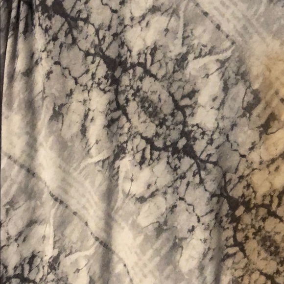 Rose and olive shirt - Picture 3 of 6